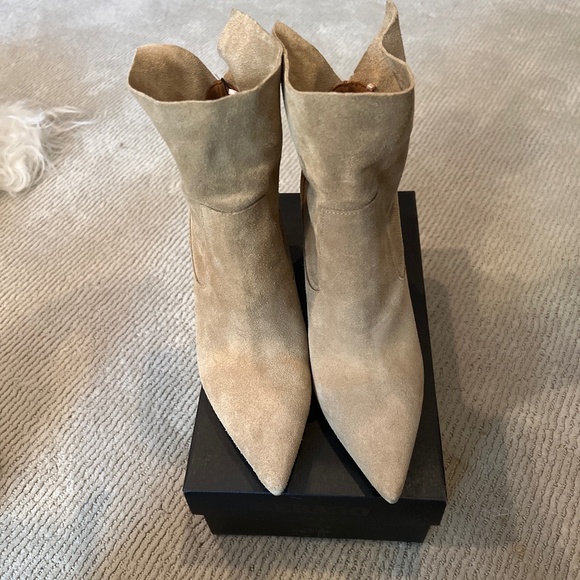 Zara Ankle Boot - Picture 3 of 3